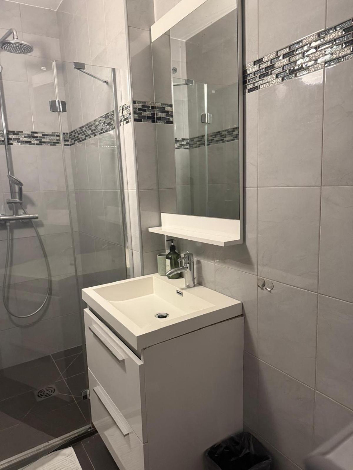 Detente Bas De Villa Jacuzzi, Piscine A 15 Min De Nice Карос Екстериор снимка
