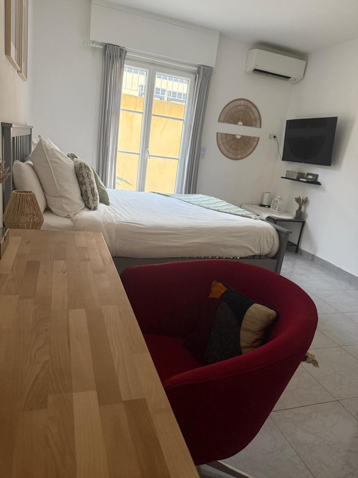 Detente Bas De Villa Jacuzzi, Piscine A 15 Min De Nice Карос Екстериор снимка